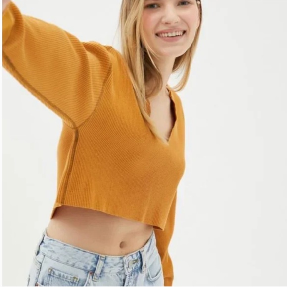 UO BDG Corey Notched Thermal Cropped Top long sleeve waffle Yellow Gold Mustard - Picture 4 of 4